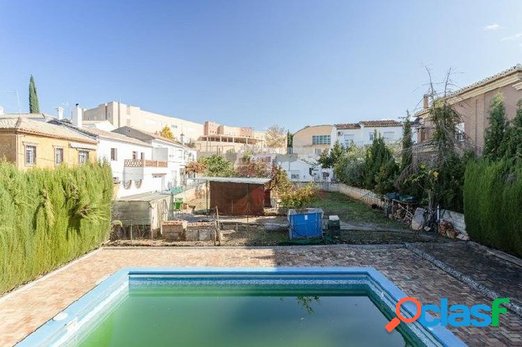 CHALET EN VENTA EN HUÉTOR VEGA