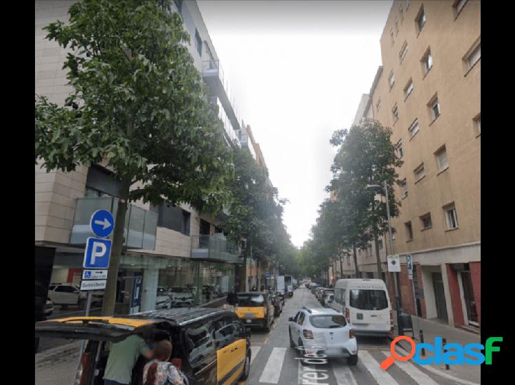 COMPRAR PISO EN BARCELONA, VIVIENDA CON TERRAZA EN SUBASTA