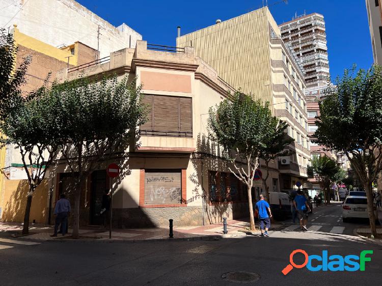 Casa en venta para edificar en el centro de Castellón
