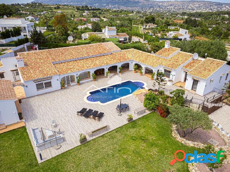 Impresionante finca en venta en Javea junto al campo de