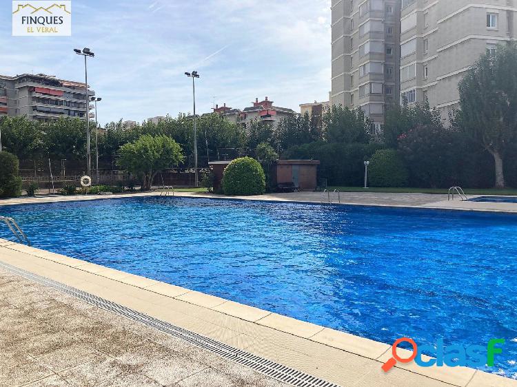 PISO REFORMADO CON PARKING, PISCINA Y TENNIS