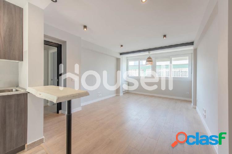 Piso en venta de 57m² en Calle de Isidro Fernández, 28034