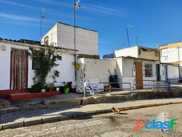 Piso en venta en Calle Virgilio Viniegra, Planta Baj, 06009,