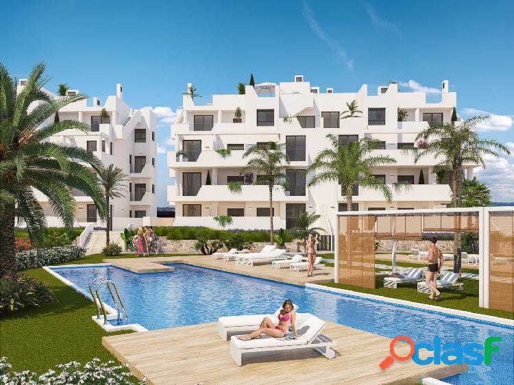 RESIDENCIAL DE OBRA NUEVA EN COMPLEJO PRIVADO EN LA