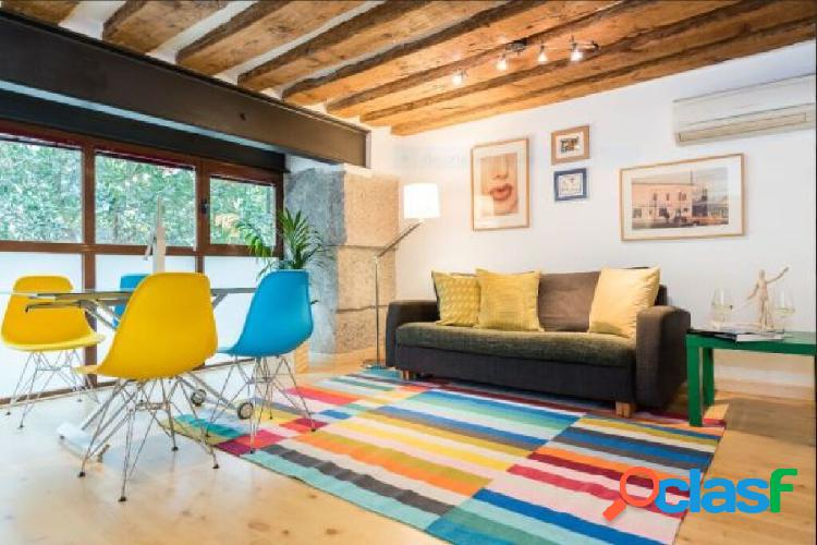 Rustic & Colorful apartment in SOL