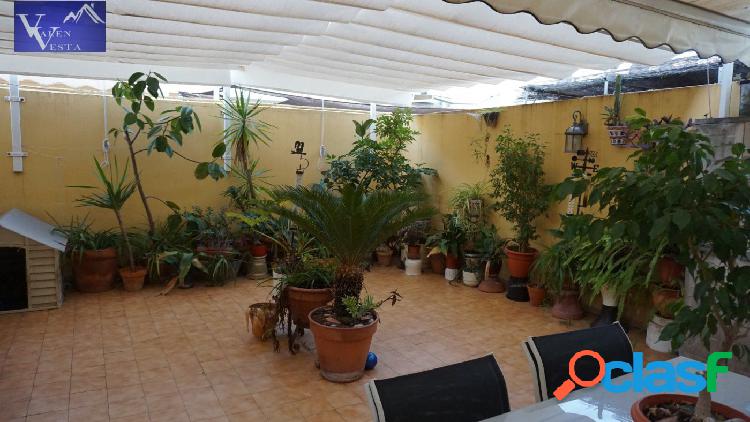 SE VENDE PRECIOSA CASA ADOSADA