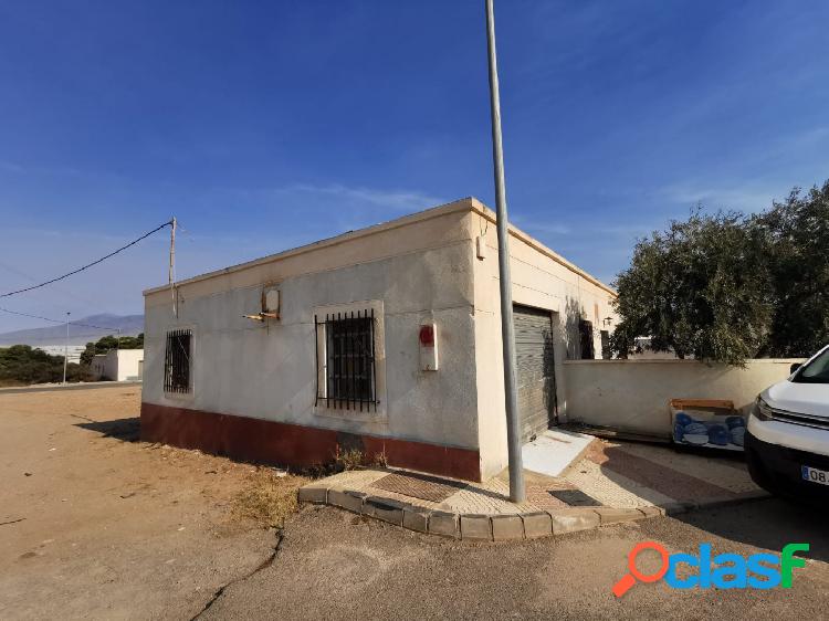 Se vende casa de planta baja en Cortijos de Marín