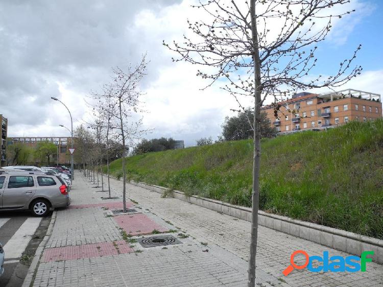 Terreno urbano no consolidado en venta en C/ Andrés Nieto