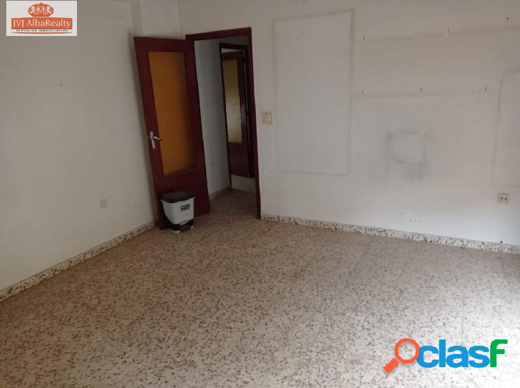 VIVIENDA EN VENTA PARA REFORMAR EN ZONA ENSANCHE