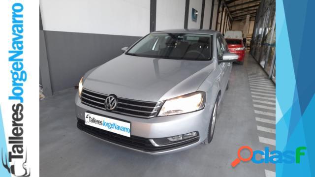 VOLKSWAGEN Passat diÃÂ©sel en Baza (Granada)