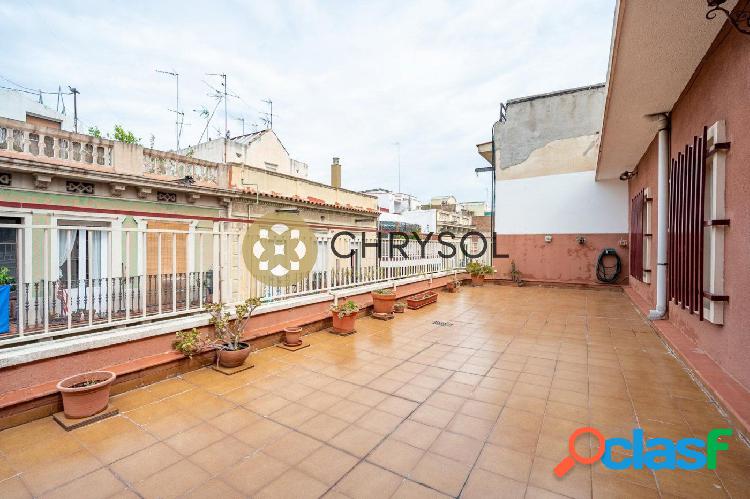 Ático con terraza en venta en Gràcia.