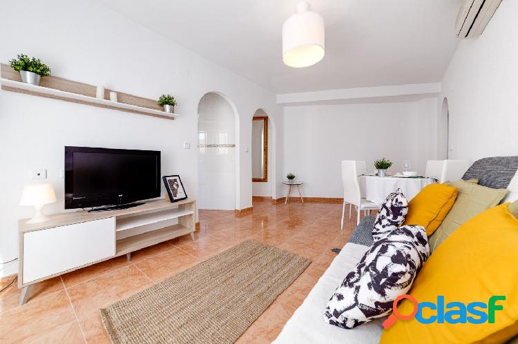 APARTAMENTO DE 2 DORMITORIOS, IMPECABLE, EN CASCO URBANO,