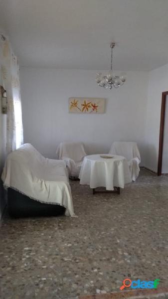 CASA CON TERRENO
