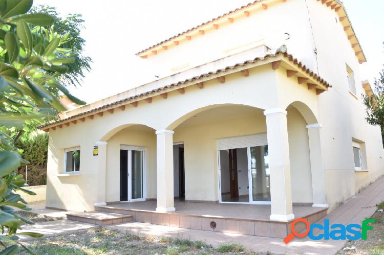 CASA SEMINUEVA EN LA BISBAL