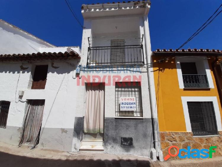 Casa-Chalet en Venta en Peraleda De La Mata Cáceres Ref: