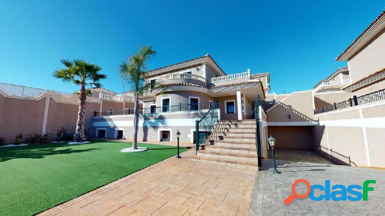 Casa-Chalet en Venta en Torrevieja Alicante