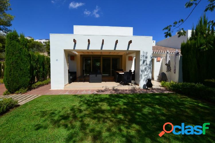 Chalet de lujo semi- adosado de 3 dormitorios y 2 baños con