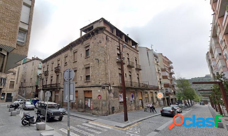 Edifici històric singular en venda a Manresa – Casa