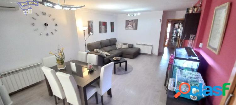GRAN OPORTUNIDAD! 3 HABITACIONES 2 BAÑOS TERRAZA Y BALCÓN