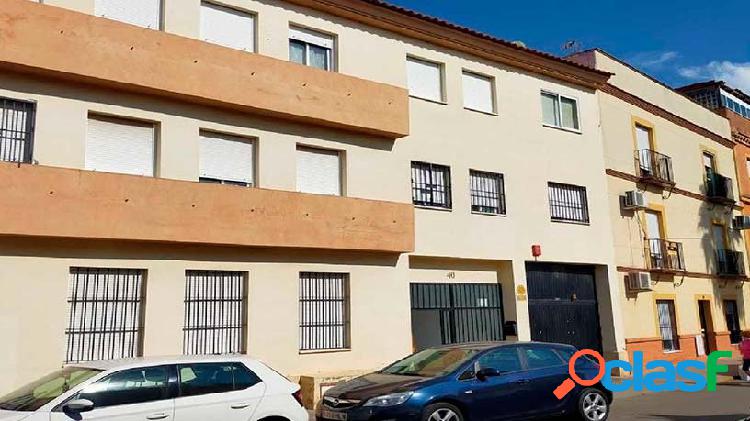 PISO EN VENTA EN LA ALGABA, URBANIZACION CERRADA