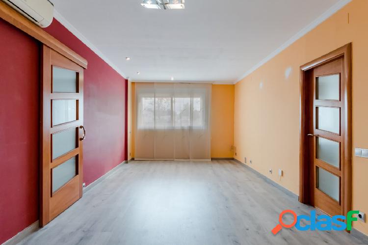 PLANTA BAJA + PK EN SABADELL