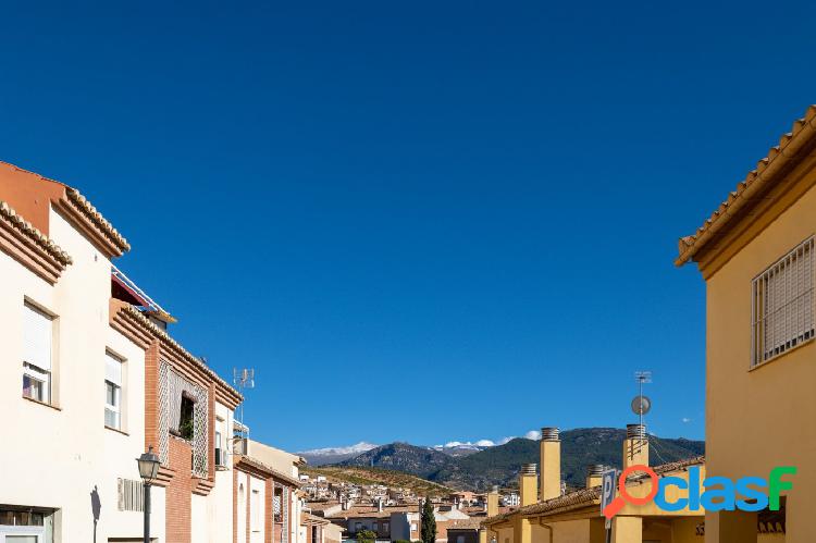 Piso con gran terraza en Huetor Vega