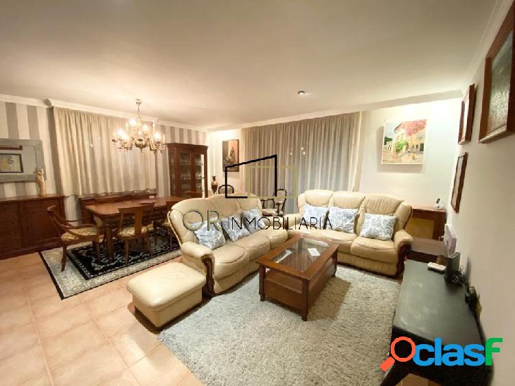 Preciosa casa de 3 habitaciones, 3 baños y jardín privado