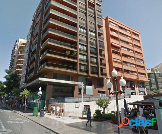Se vende piso de altas calidades, zona centro de Alicante