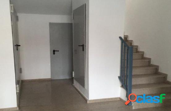 Se vende piso nuevo en Ibi, bien situado por 73000 euros