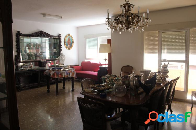 VIVIENDA CON PLAZA DE GARAJE EN PLENO CENTRO