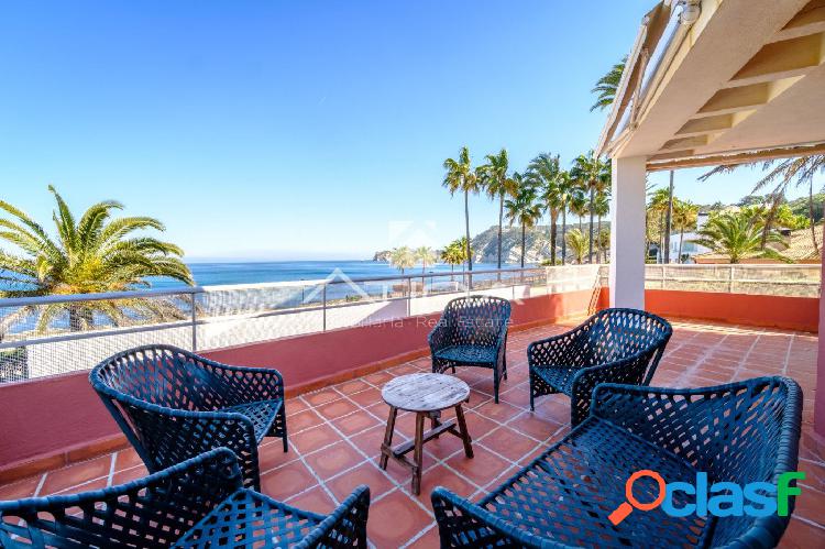 Villa de lujo con vistas espectaculares al mar en Cala