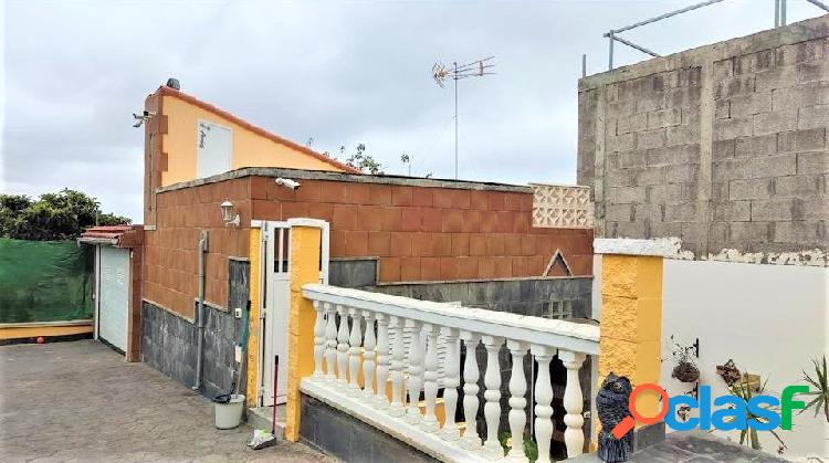 Adosado de 2 dormitorios con terreno en Trujillo, Moya