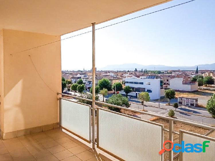 Bonito apartamento, con gran terraza, en la calle Fernando