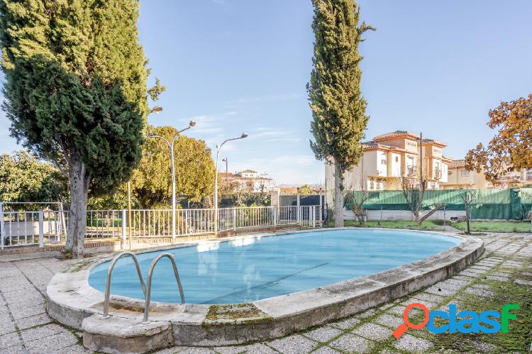 CHALET INDEPENDIENTE PARA REFORMAR CON 1275 METROS DE