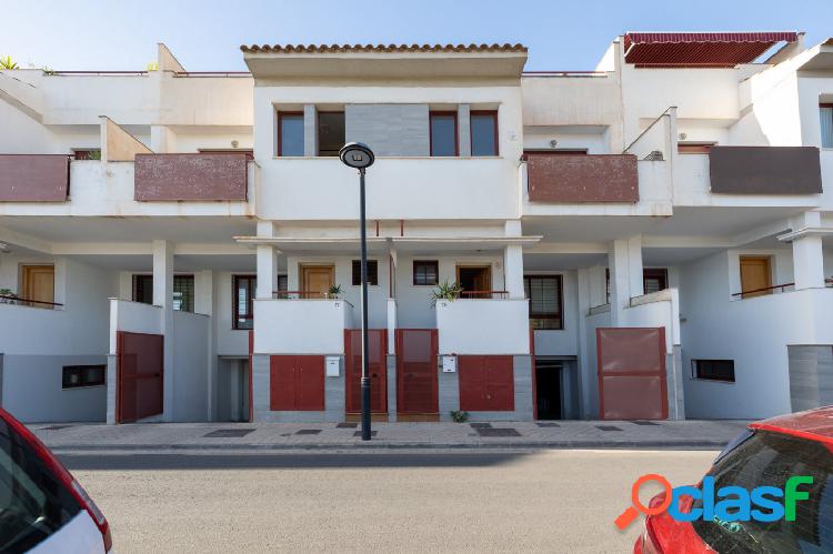 Casa junto al Nevada, Armilla.