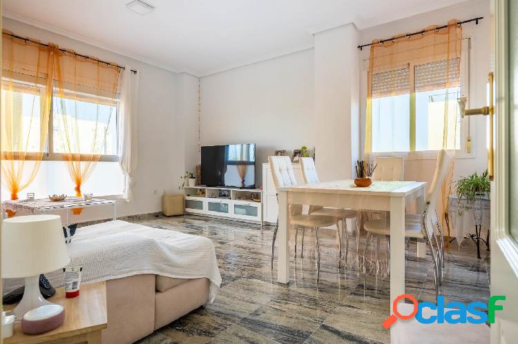 Fantástico piso en Urbanización Realengo con PISCINA