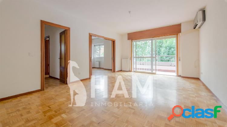 MAGNÍFICO PISO SIN AMUEBLAR Y CON EXCELENTE LOCALIZACIÓN!!