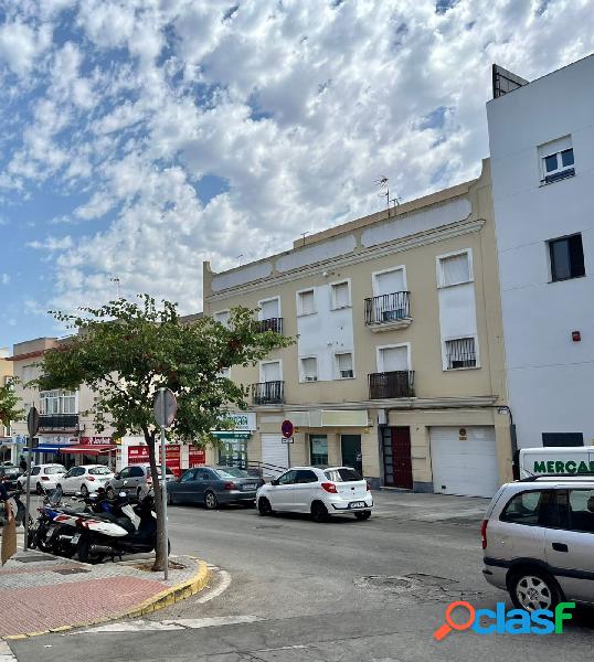 Piso Dúplex en primera planta con terraza en zona de Fuente