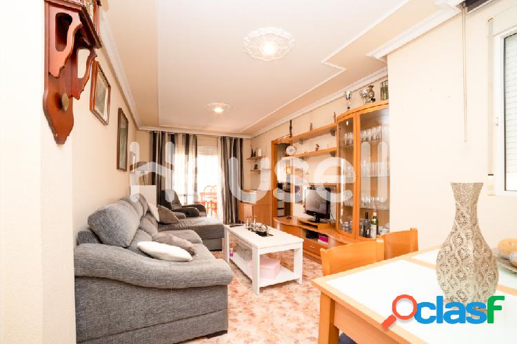 Piso en venta de 107 m² en Calle San Antonio, 03188