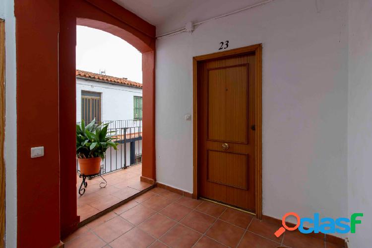 APARTAMENTO EN EL CASCO ANTIGUO