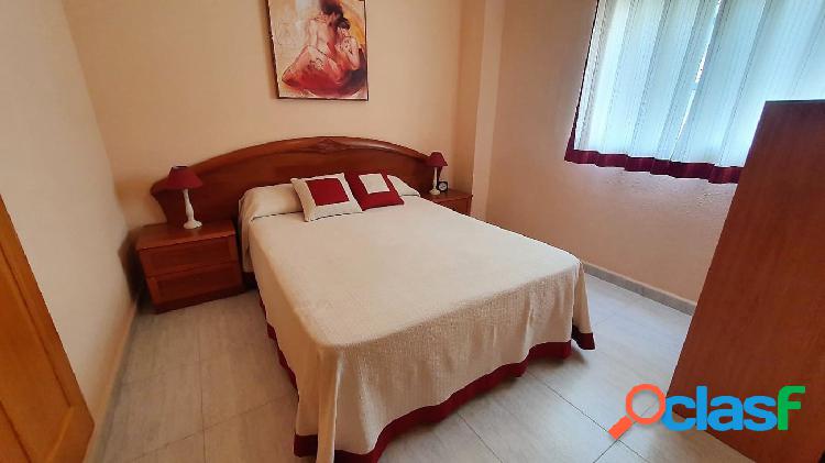 Apartamento con vistas al mar situado em 3ª línea playa