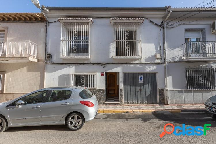 ¡¡CENTRO DE ATARFE, CASA CON TERRENO POR 99.900€!!