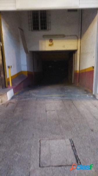 Dos plazas juntas muy buen acceso.