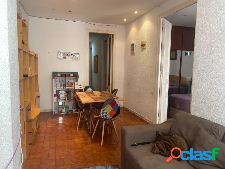 MAGNÍFICO PISO AMPLIO CON ASCENSOR Y BALCÓN