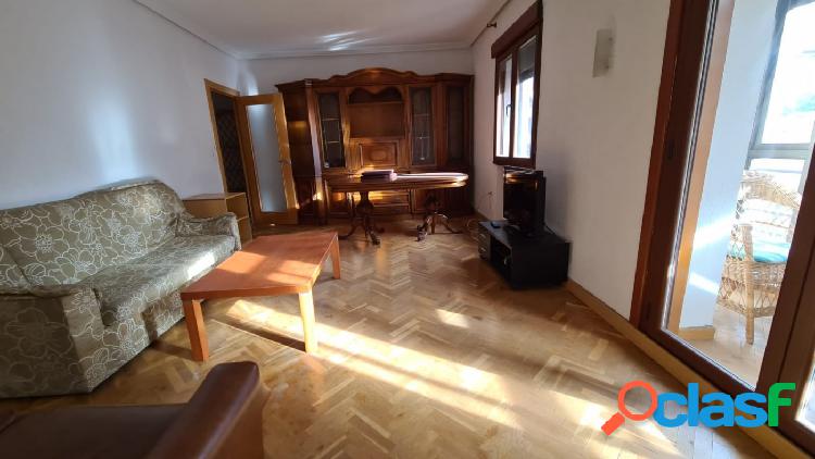 PISO EN VENTA ZONA CENTRO, 4 DORMITORIOS, 2 BAÑOS