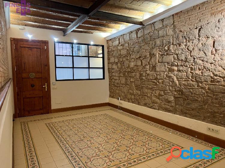 PISO REFORMADO EN EL CENTRO DE BARCELONA (El Raval)