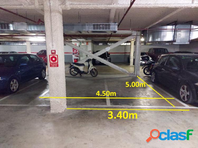 Parking para coche + motos