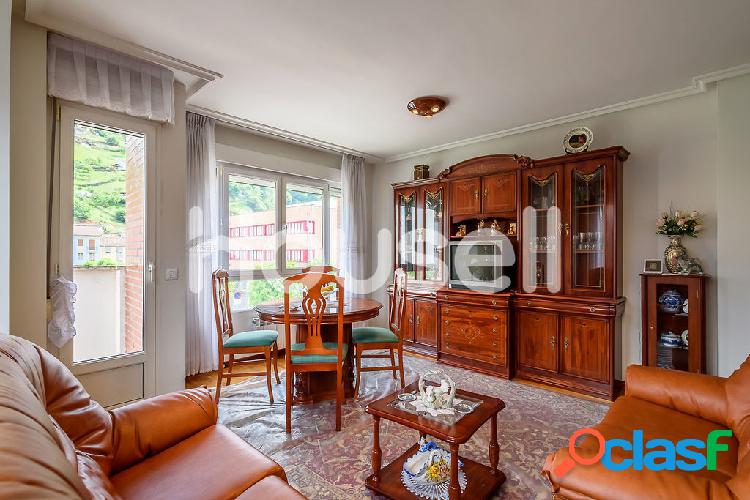 Piso en venta de 74 m² en Avenida el Parque, 33940 San