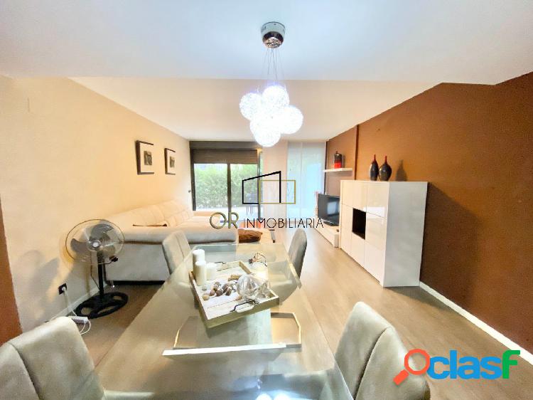 Piso seminuevo, 3 hab, 2 baños, 2 terrazas, barbacoa, pisc.