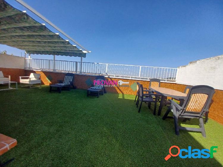ÁTICO DÚPLEX CON 4 DORMITORIOS Y 2 BAÑOS CON GRAN TERRAZA